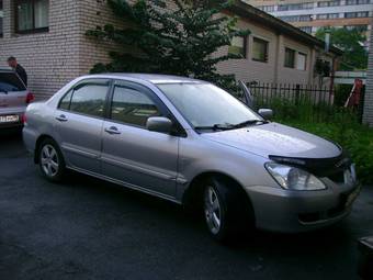 2005 Mitsubishi Lancer Pictures