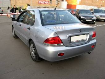 2005 Mitsubishi Lancer Pics