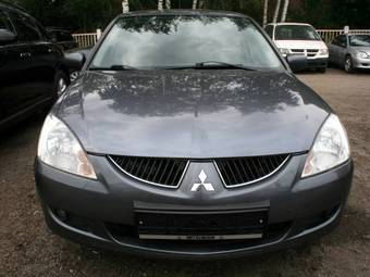 2005 Mitsubishi Lancer Photos