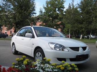 2005 Mitsubishi Lancer Pictures