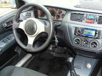 2005 Mitsubishi Lancer Photos