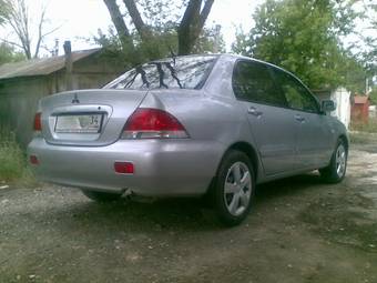 2005 Mitsubishi Lancer Pictures