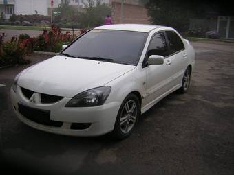 2005 Mitsubishi Lancer Pictures