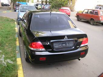 2005 Mitsubishi Lancer Photos