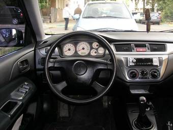 2005 Mitsubishi Lancer Pictures