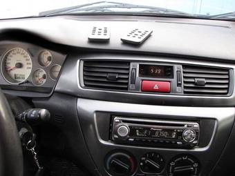 2006 Mitsubishi Lancer Photos