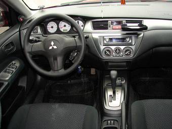 2006 Mitsubishi Lancer Photos