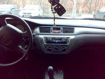 2006 Mitsubishi Lancer Photos