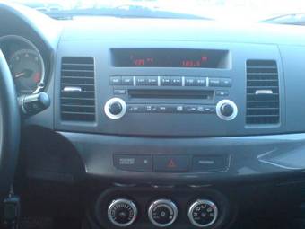 2007 Mitsubishi Lancer Photos