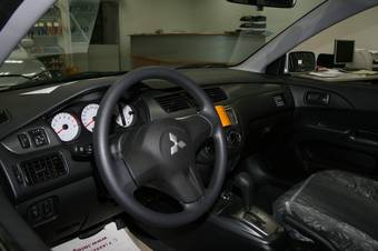 2009 Mitsubishi Lancer Pictures