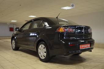 2010 Mitsubishi Lancer Pictures