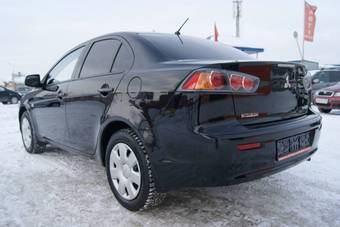 2010 Mitsubishi Lancer Images