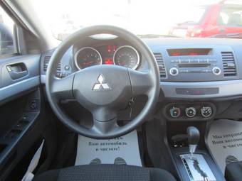 2010 Mitsubishi Lancer Images