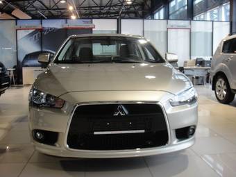 2011 Mitsubishi Lancer Photos