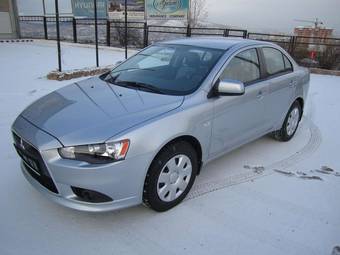 2011 Mitsubishi Lancer Pictures