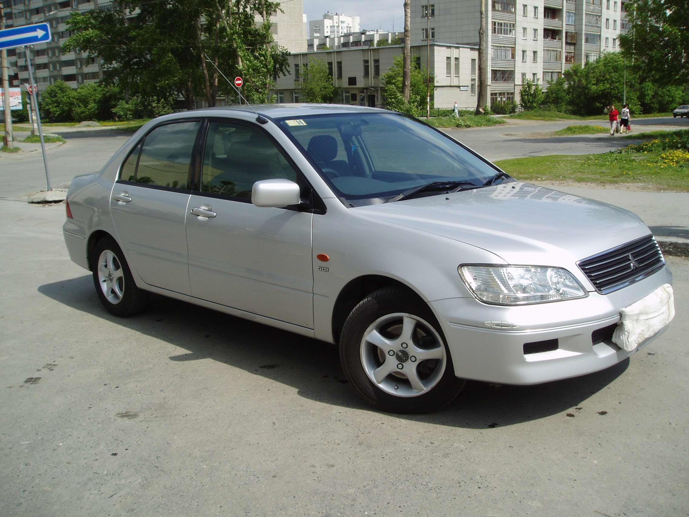 2000 Mitsubishi Lancer Cedia