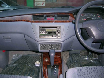 Mitsubishi Lancer Cedia