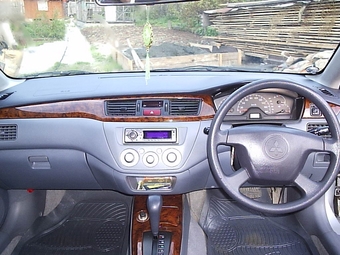 Mitsubishi Lancer Cedia