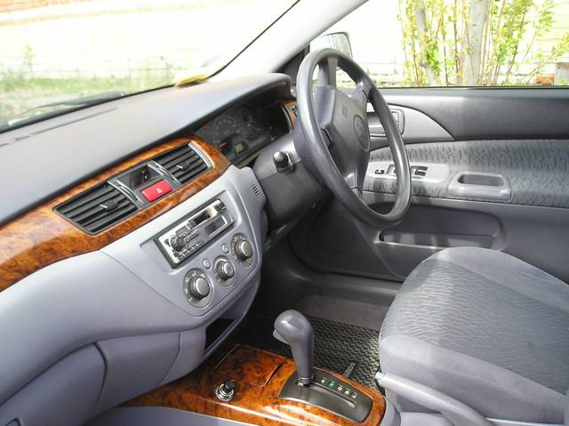 2000 Mitsubishi Lancer Cedia