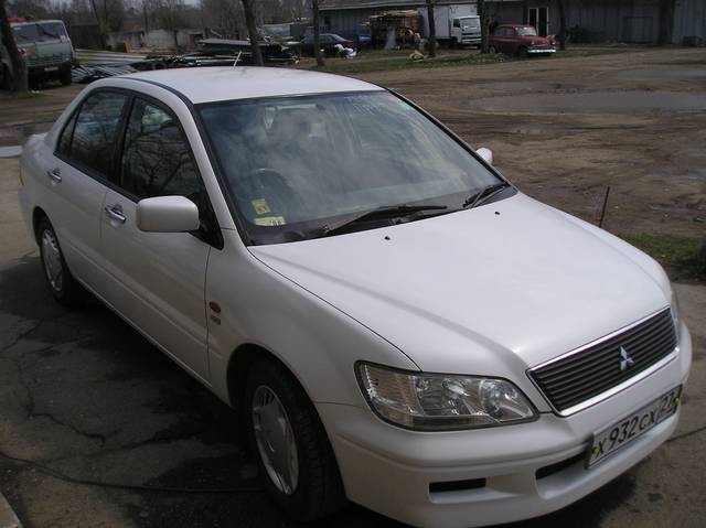 2000 Mitsubishi Lancer Cedia