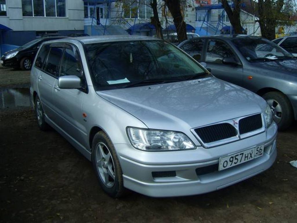 2000 Mitsubishi Lancer Cedia