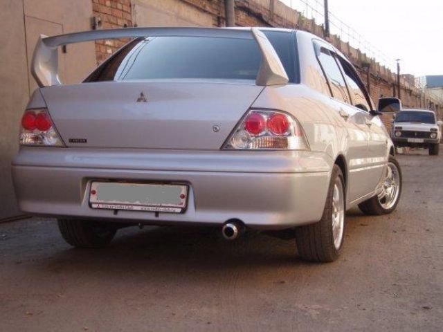 2000 Mitsubishi Lancer Cedia