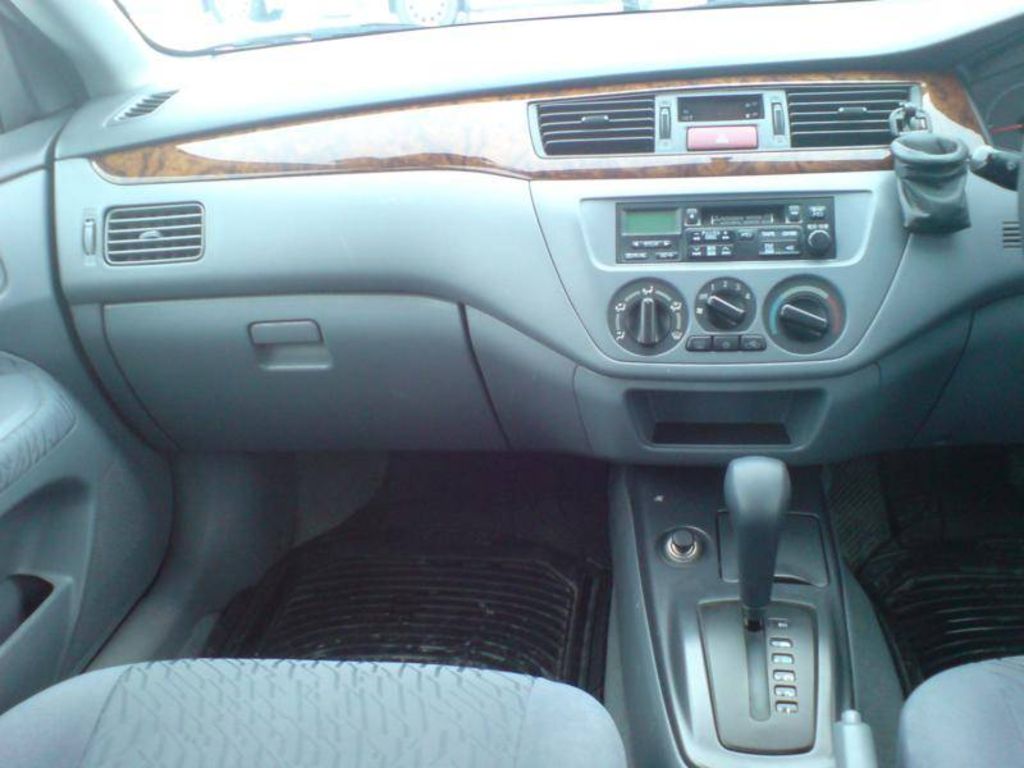 2000 Mitsubishi Lancer Cedia