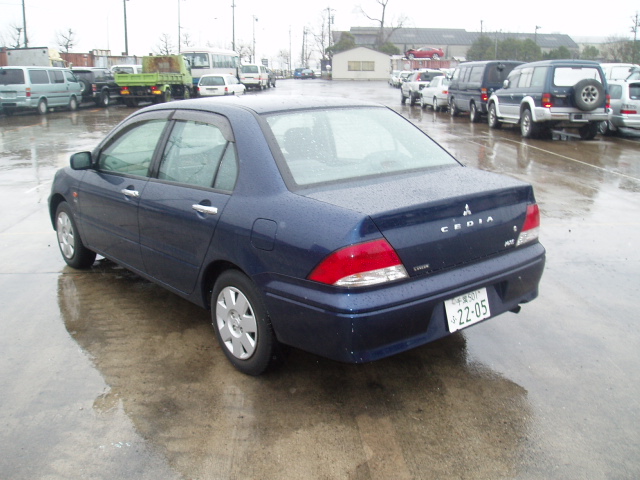 2000 Mitsubishi Lancer Cedia Photos