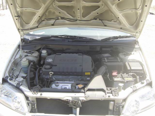 2000 Mitsubishi Lancer Cedia Pictures
