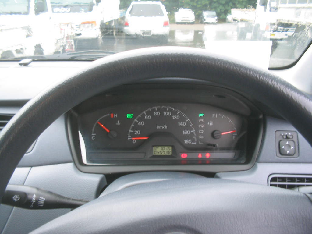 2000 Mitsubishi Lancer Cedia Photos