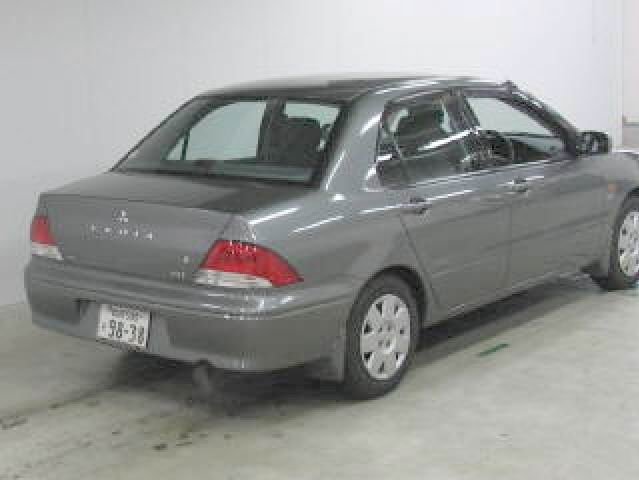 2000 Mitsubishi Lancer Cedia Photos