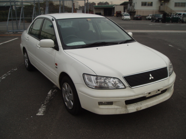 2000 Mitsubishi Lancer Cedia Photos