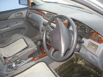 2000 Mitsubishi Lancer Cedia Pictures