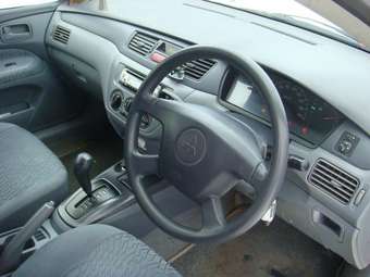 2000 Mitsubishi Lancer Cedia Photos