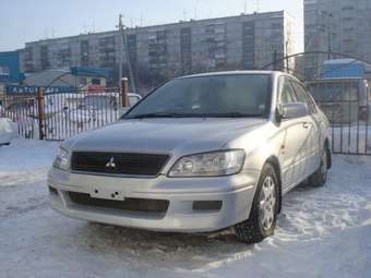 2000 Mitsubishi Lancer Cedia Photos