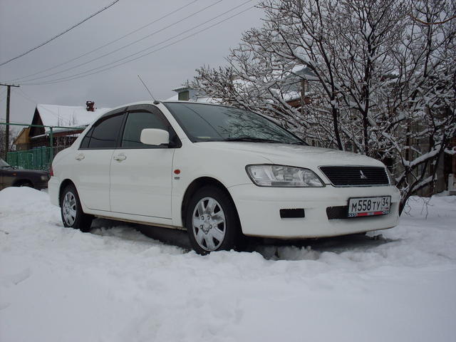 2000 Mitsubishi Lancer Cedia