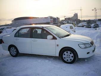 2000 Mitsubishi Lancer Cedia Images