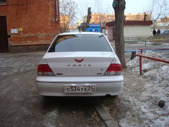 2000 Mitsubishi Lancer Cedia Pictures