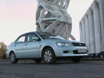 2000 Mitsubishi Lancer Cedia Pictures