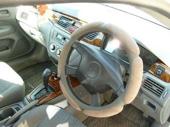2000 Mitsubishi Lancer Cedia Pictures