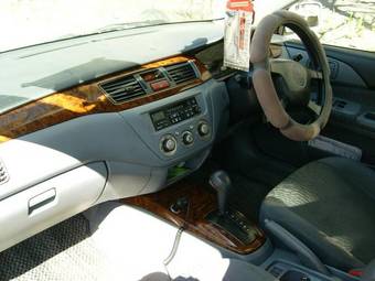 2000 Mitsubishi Lancer Cedia Pics