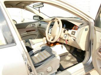 2000 Mitsubishi Lancer Cedia Photos