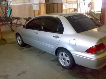 2000 Mitsubishi Lancer Cedia Photos