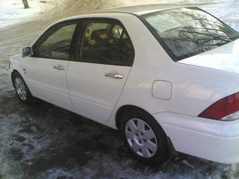 2000 Mitsubishi Lancer Cedia Photos