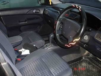 2000 Mitsubishi Lancer Cedia Pictures