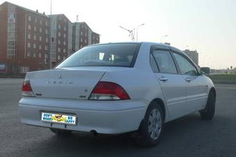 2000 Mitsubishi Lancer Cedia Pictures