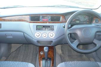 2000 Mitsubishi Lancer Cedia Photos