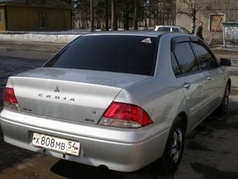 2000 Mitsubishi Lancer Cedia Pictures