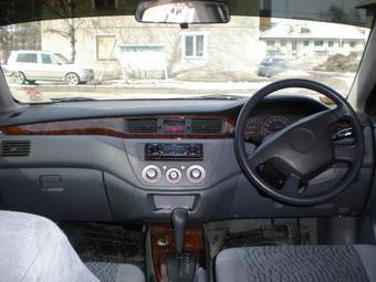 2000 Mitsubishi Lancer Cedia Pictures