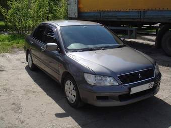 2000 Mitsubishi Lancer Cedia Photos